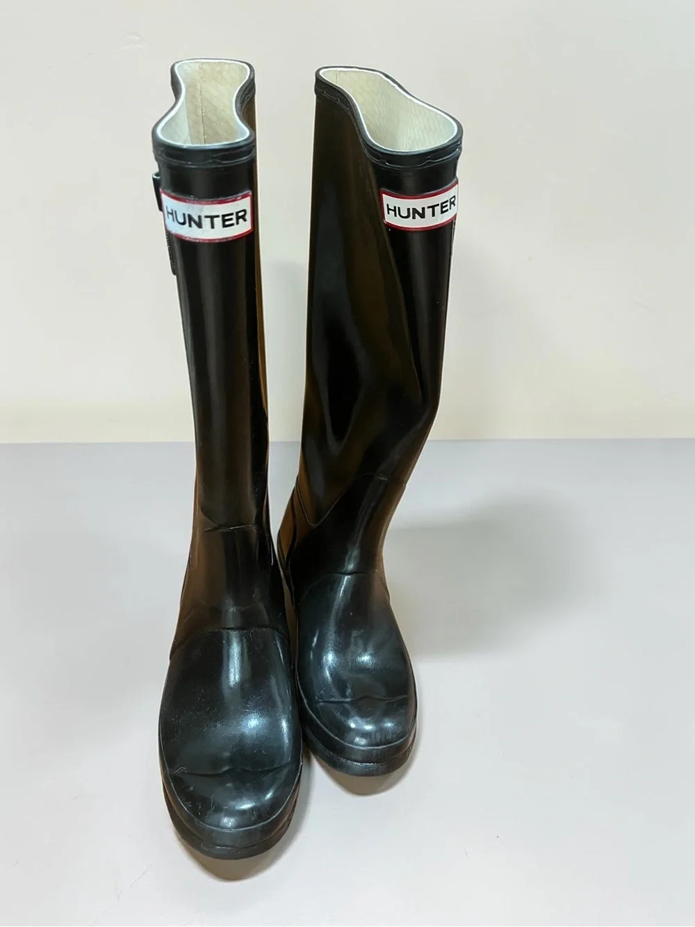 Hunter Women's Original Tall Gloss Rain Boots – Black – Size 6